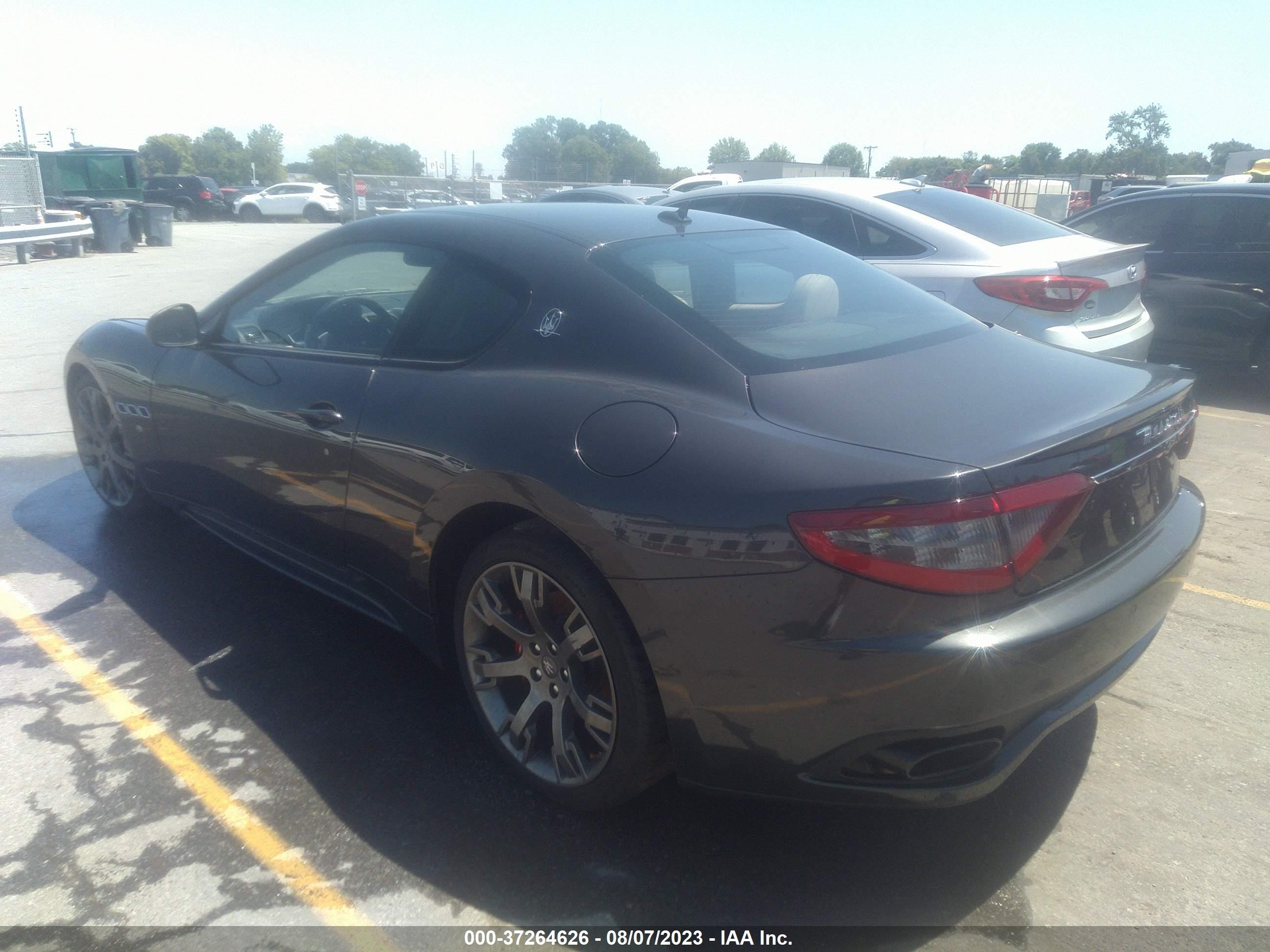 Photo 2 VIN: ZAM45VLA6F0132270 - MASERATI GRANTURISMO 