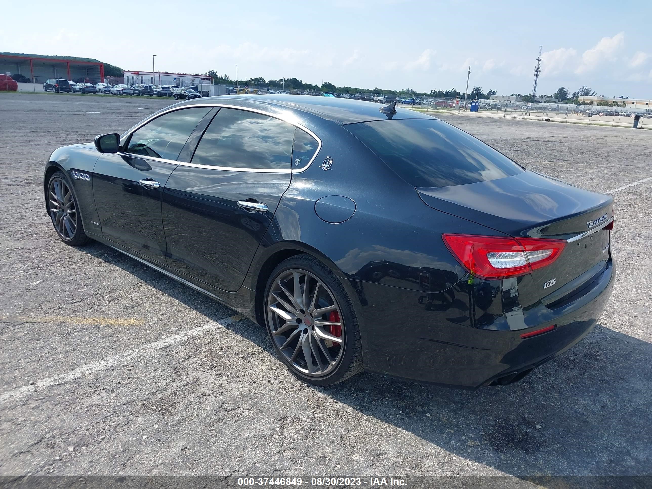 Photo 2 VIN: ZAM56PPL3H1211384 - MASERATI QUATTROPORTE 