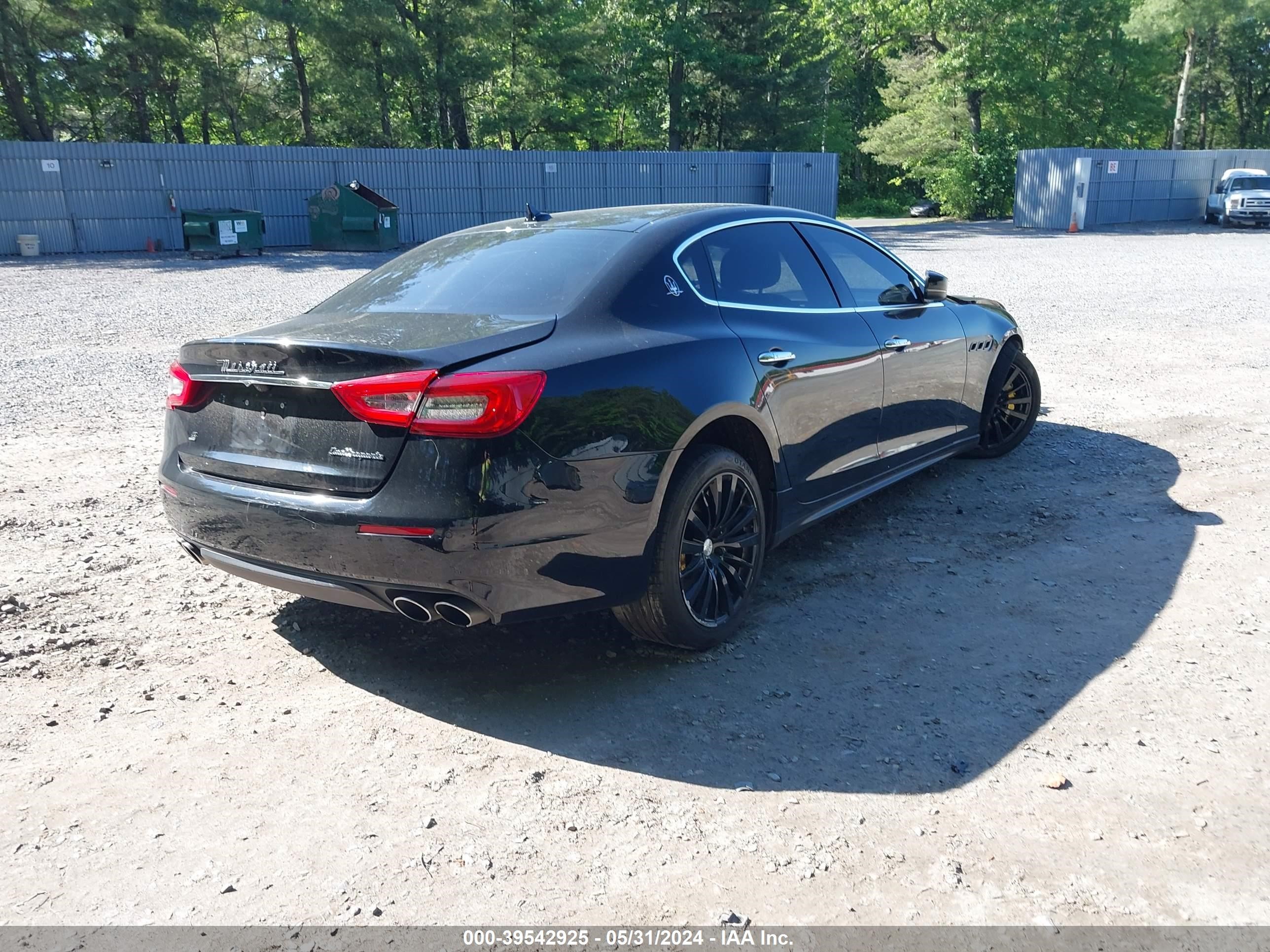 Photo 3 VIN: ZAM56RPA4H1211677 - MASERATI QUATTROPORTE 