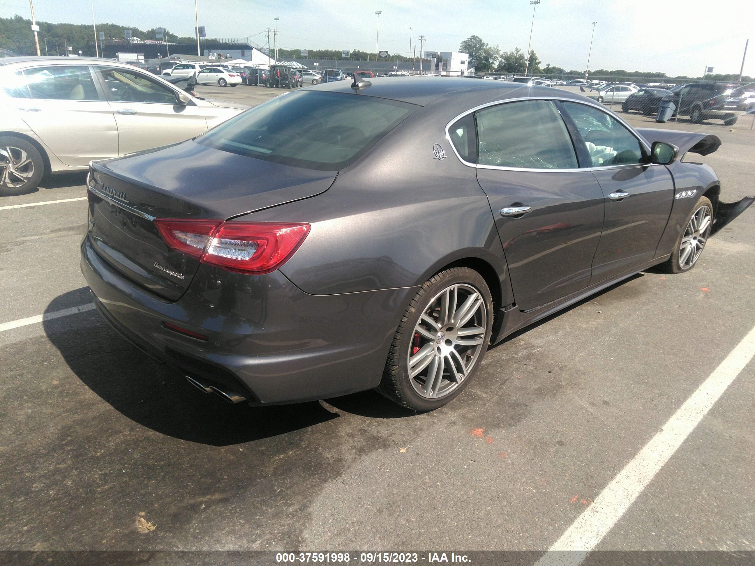 Photo 3 VIN: ZAM56RRS1H1233660 - MASERATI QUATTROPORTE 