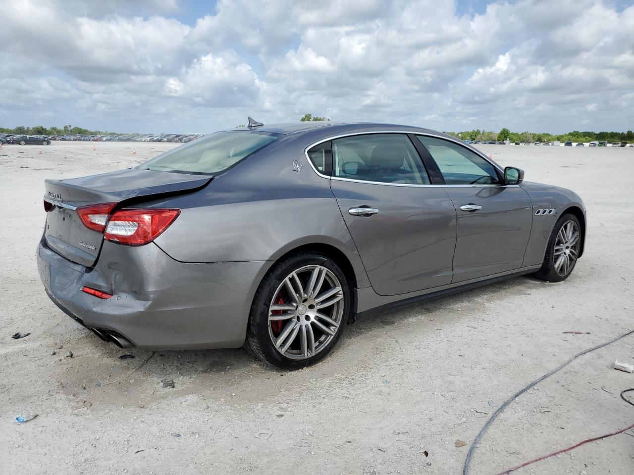 Photo 2 VIN: ZAM56YPA0J1281600 - MASERATI QUATTROPORTE 