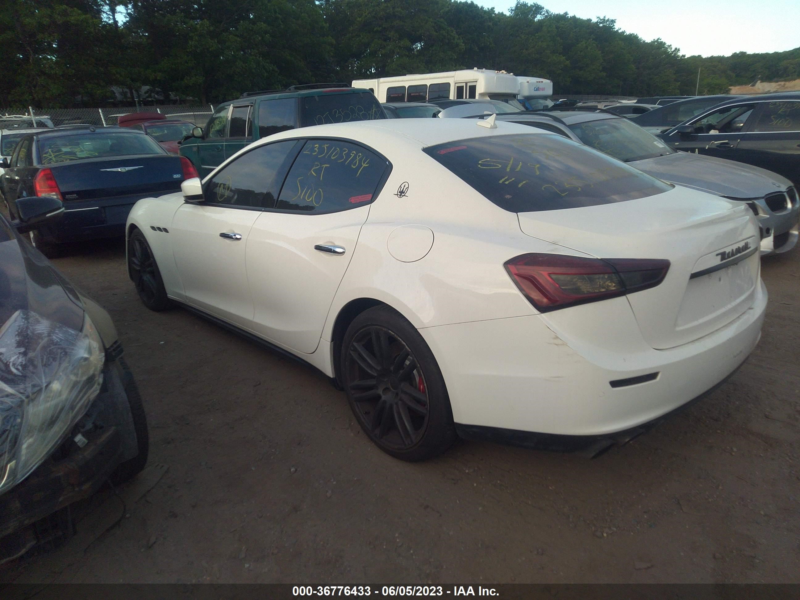 Photo 2 VIN: ZAM57RTA8F1144324 - MASERATI GHIBLI 