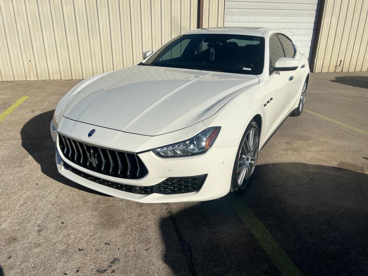 Photo 2 VIN: ZAM57XSA0K1314451 - MASERATI GHIBLI 