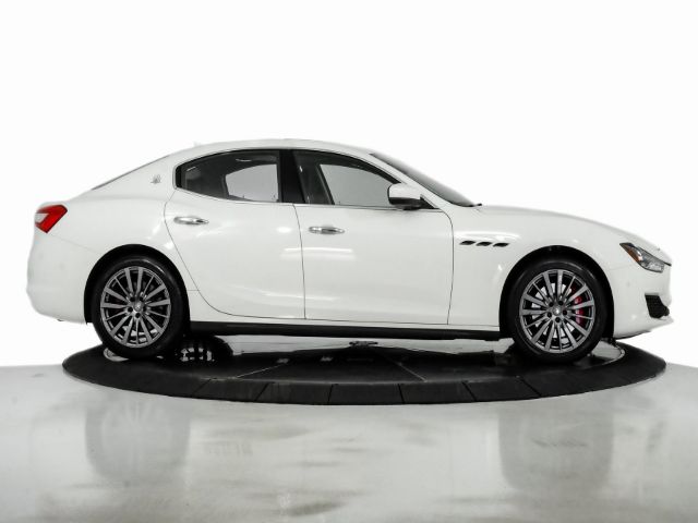 Photo 4 VIN: ZAM57XSA2K1324995 - MASERATI GHIBLI 