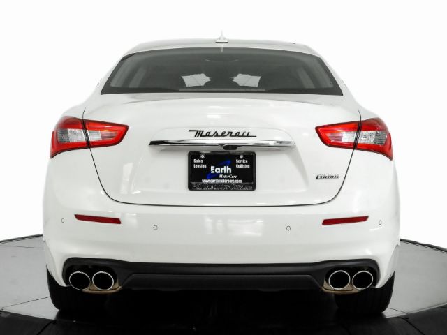 Photo 6 VIN: ZAM57XSA2K1324995 - MASERATI GHIBLI 