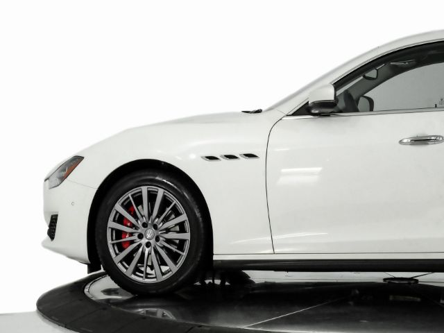 Photo 9 VIN: ZAM57XSA2K1324995 - MASERATI GHIBLI 