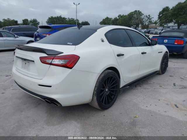 Photo 3 VIN: ZAM57XSA3J1268662 - MASERATI GHIBLI 