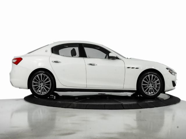 Photo 4 VIN: ZAM57XSA3K1311107 - MASERATI GHIBLI 