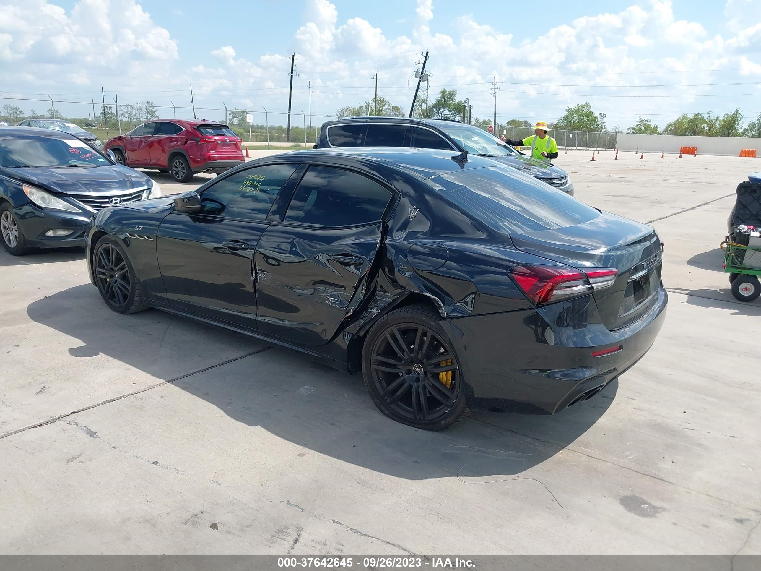 Photo 2 VIN: ZAM57XSA4N1392459 - MASERATI GHIBLI 