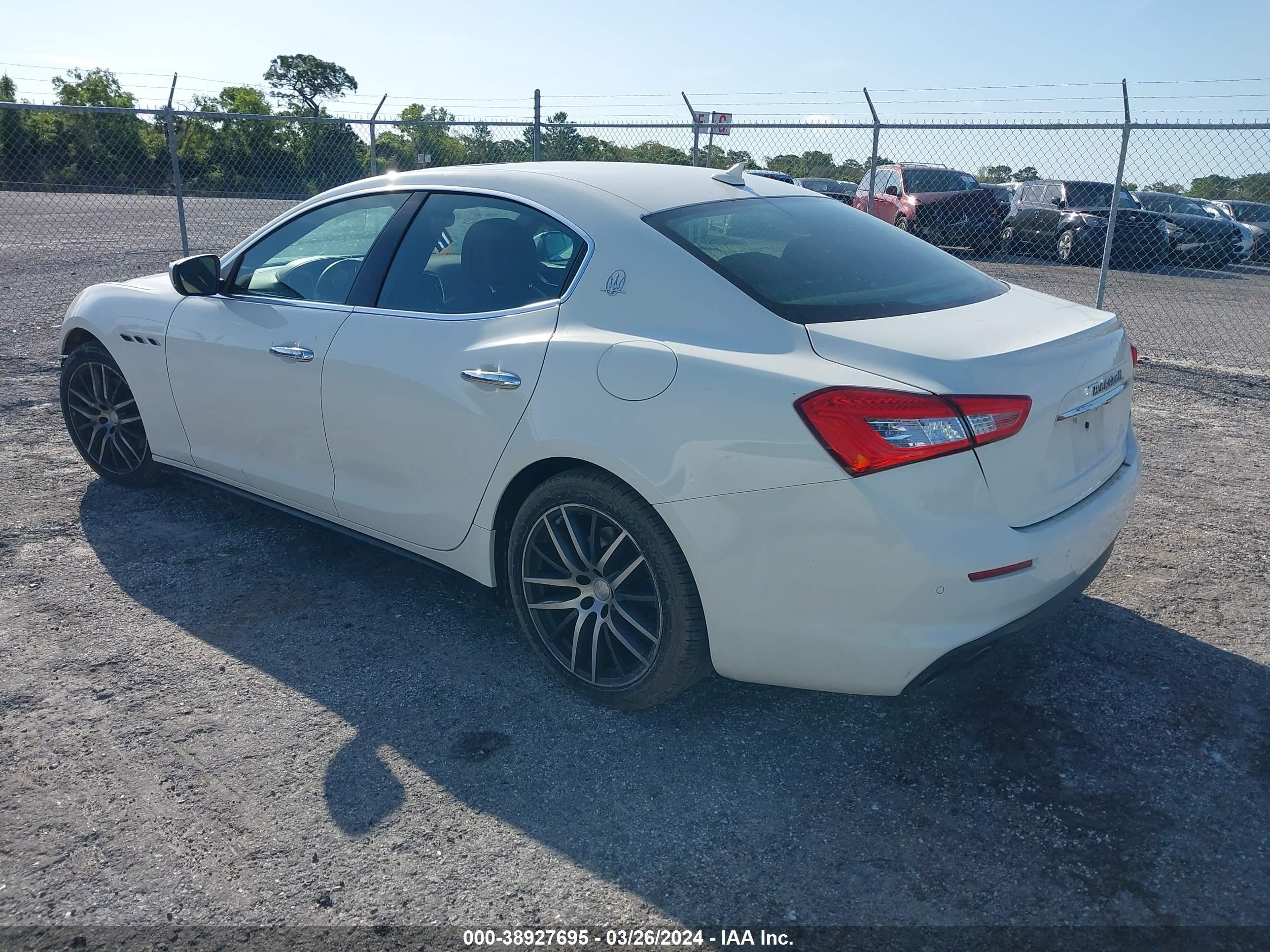 Photo 2 VIN: ZAM57XSA8J1278605 - MASERATI GHIBLI 