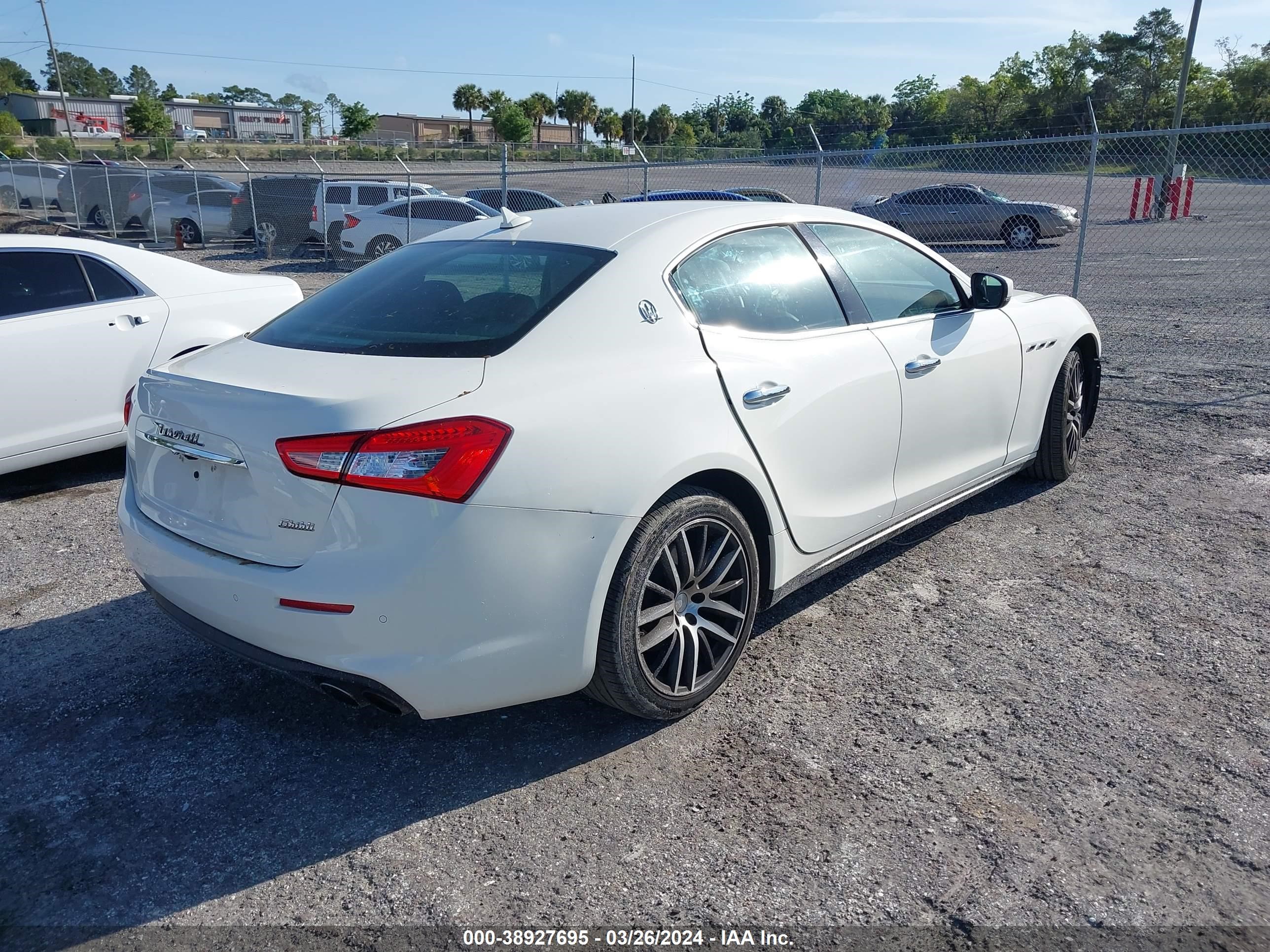 Photo 3 VIN: ZAM57XSA8J1278605 - MASERATI GHIBLI 