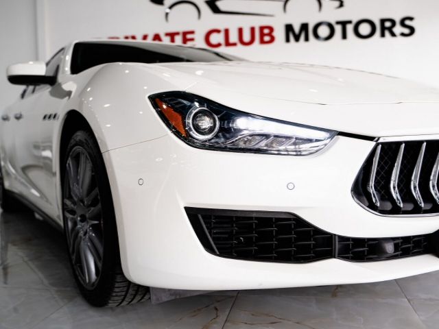 Photo 9 VIN: ZAM57XSA8J1284842 - MASERATI GHIBLI 