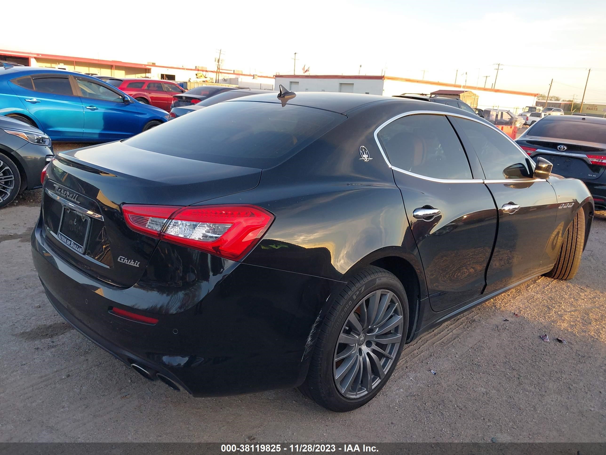 Photo 3 VIN: ZAM57XSA9J1284798 - MASERATI GHIBLI 