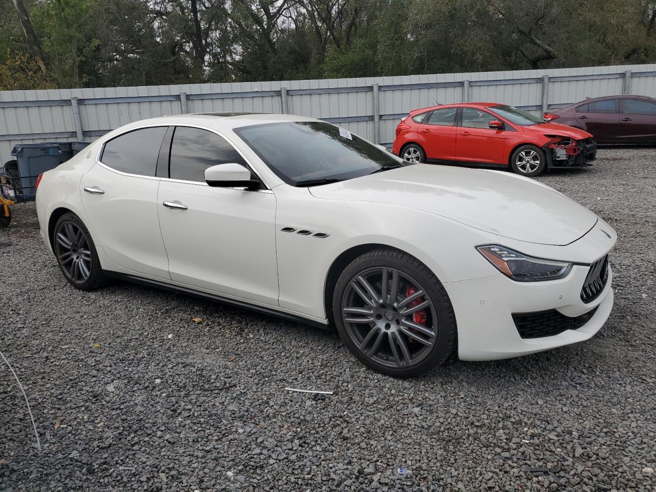 Photo 3 VIN: ZAM57YSA6J1267317 - MASERATI GHIBLI 