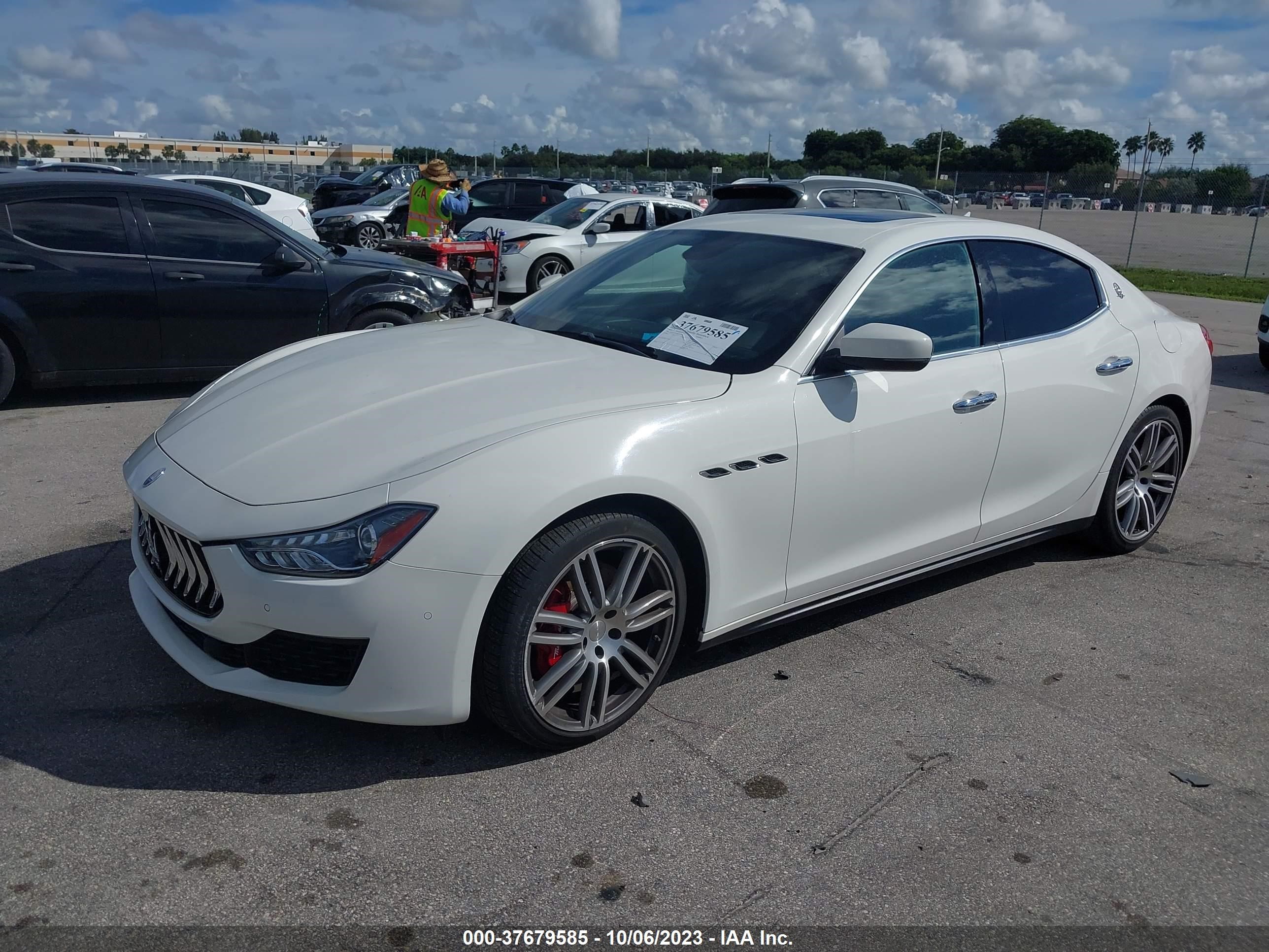 Photo 1 VIN: ZAM57YSA8K1311125 - MASERATI GHIBLI 