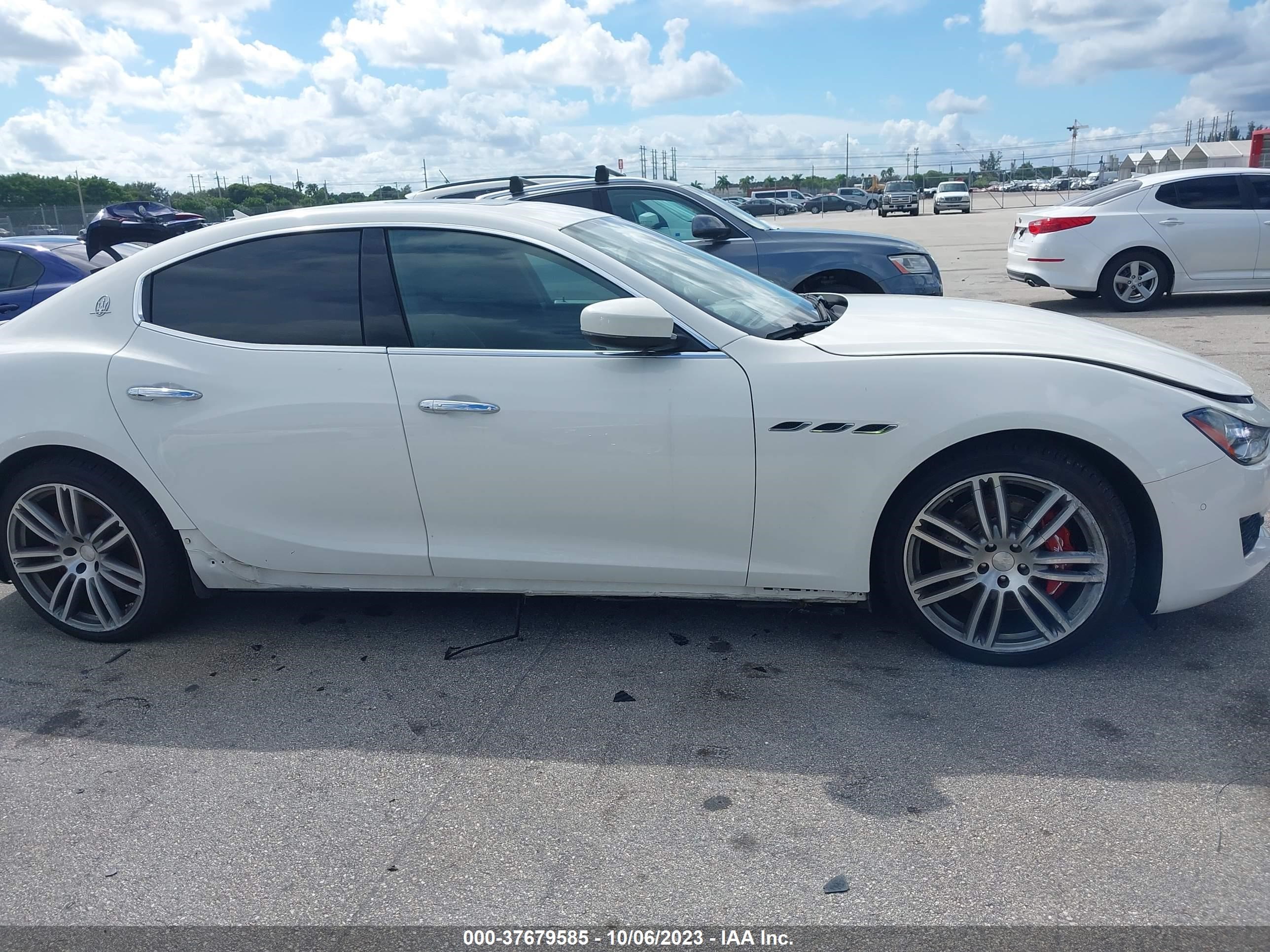 Photo 5 VIN: ZAM57YSA8K1311125 - MASERATI GHIBLI 