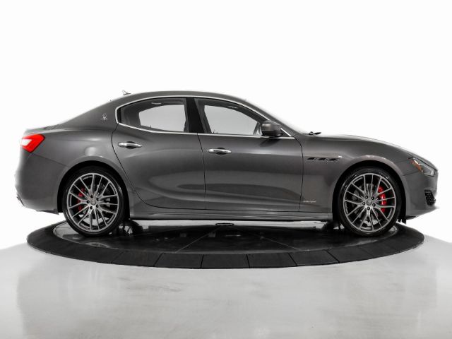 Photo 4 VIN: ZAM57YSS3J1277070 - MASERATI GHIBLI 