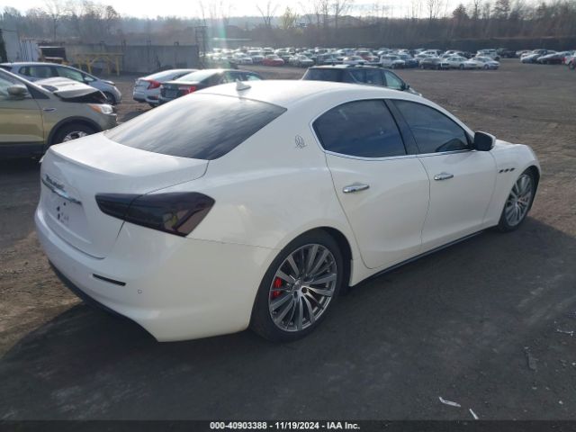 Photo 3 VIN: ZAM57YTA1J1304675 - MASERATI GHIBLI 