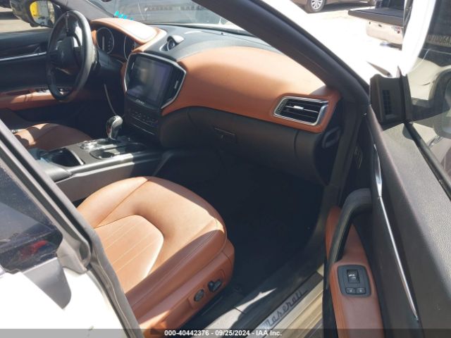 Photo 4 VIN: ZAM57YTA4J1279920 - MASERATI GHIBLI 