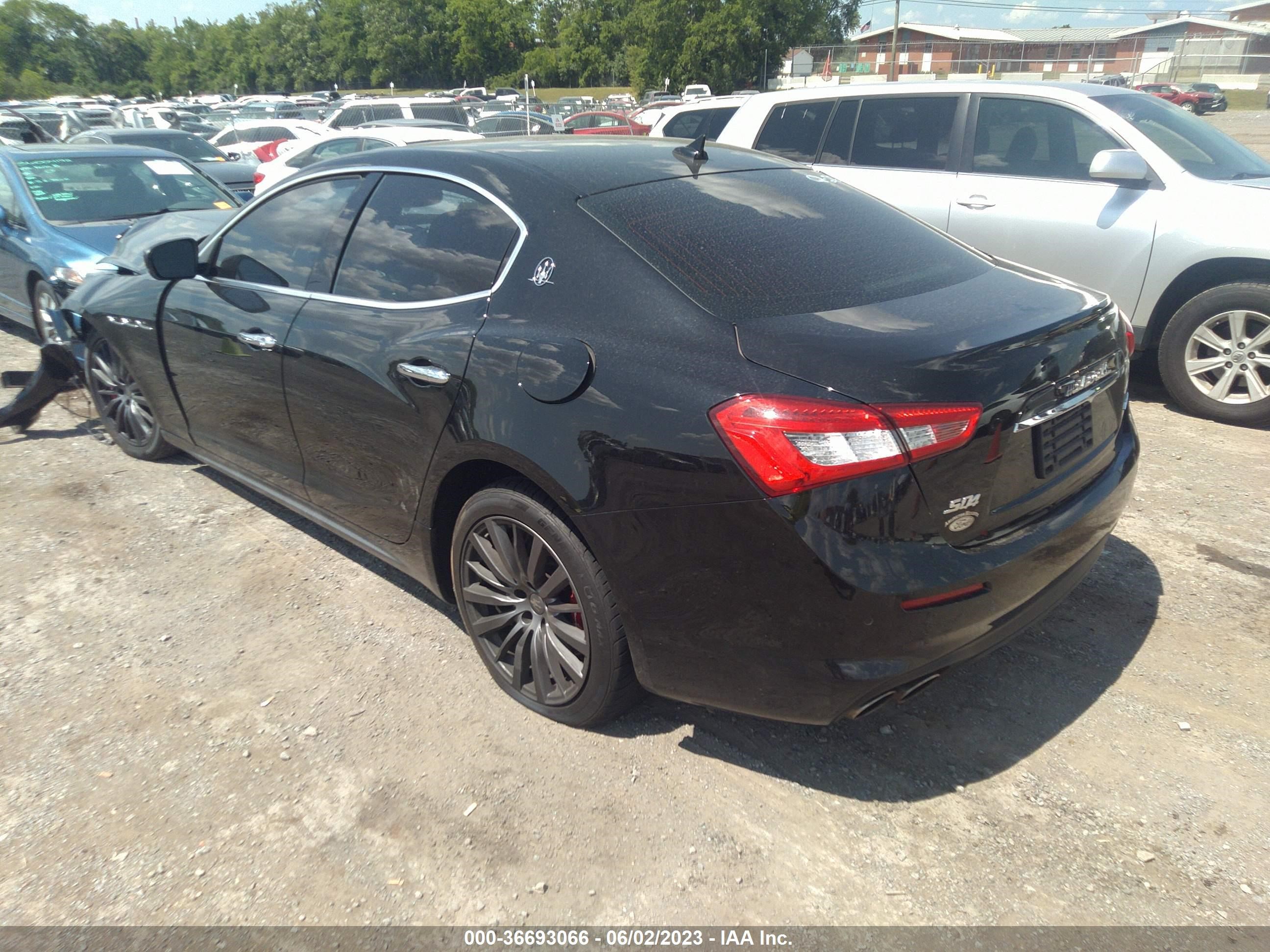 Photo 2 VIN: ZAM57YTAXJ1304612 - MASERATI GHIBLI 