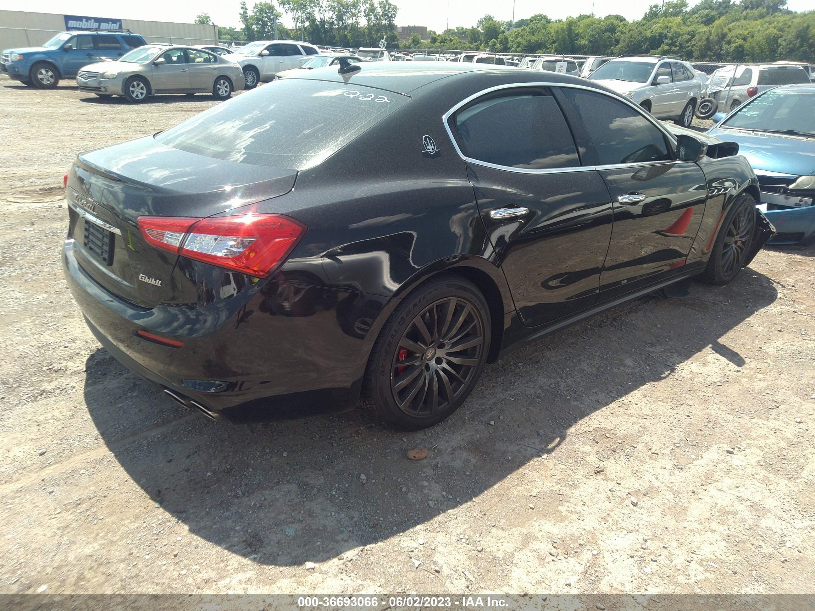 Photo 3 VIN: ZAM57YTAXJ1304612 - MASERATI GHIBLI 