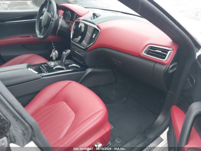 Photo 4 VIN: ZAM57YTM6N1389643 - MASERATI GHIBLI 