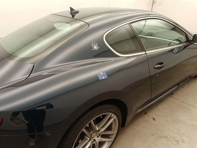 Photo 29 VIN: ZAMVL45B000291828 - MASERATI GRANTURISMO 