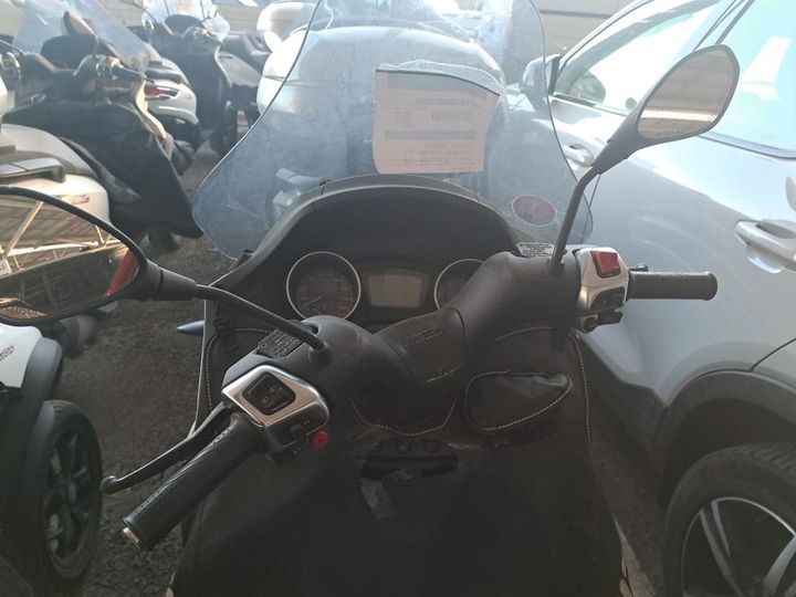 Photo 2 VIN: ZAPTA130000010074 - PIAGGIO MP3 