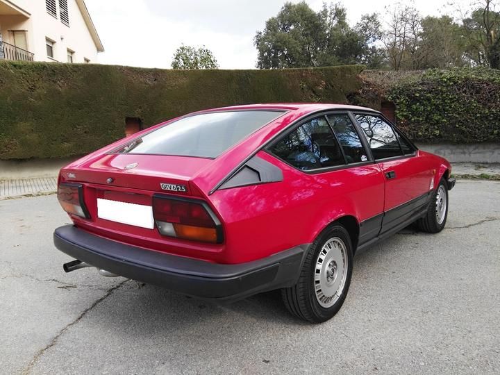 Photo 5 VIN: ZAR116C0000018654 - ALFA ROMEO GTV 6 COUPE 