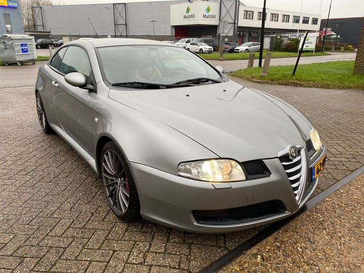 Photo 4 VIN: ZAR93700003218776 - ALFA-ROMEO GT 