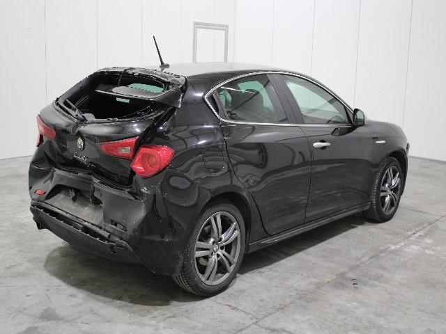 Photo 3 VIN: ZAR94000007310747 - ALFA-ROMEO GIULIETTA HATCHBACK 