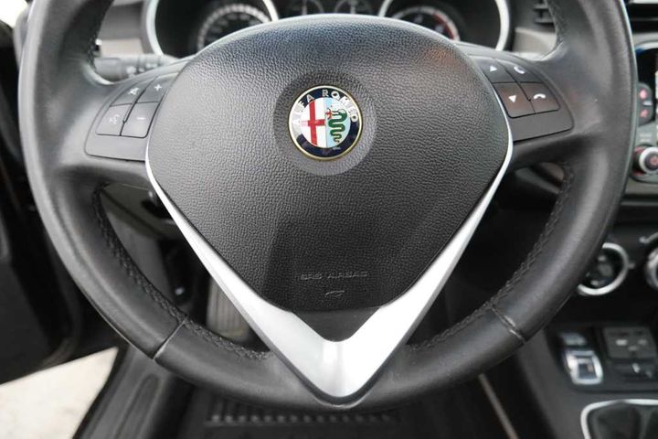 Photo 24 VIN: ZAR94000007421459 - ALFA ROMEO GIULIETTA &#3910 