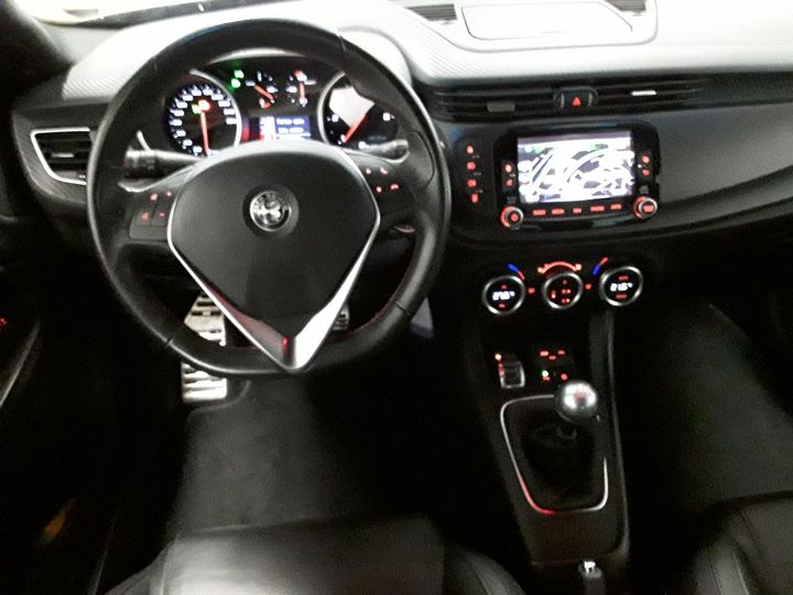 Photo 10 VIN: ZAR94000007450259 - ALFA ROMEO GIULIETTA 