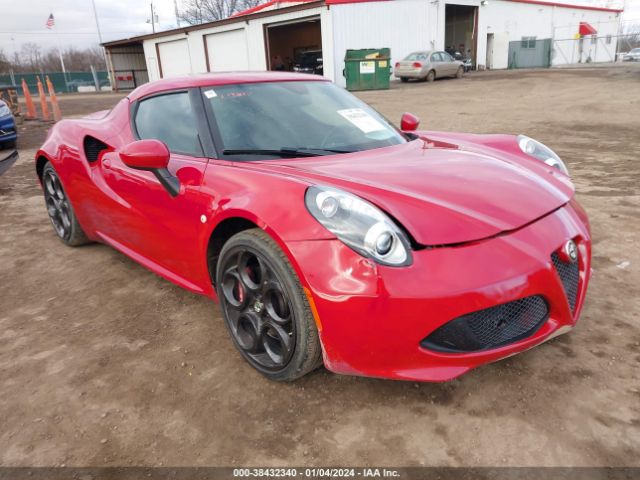 Photo 0 VIN: ZARBAAA44FM168129 - ALFA-ROMEO 4C 