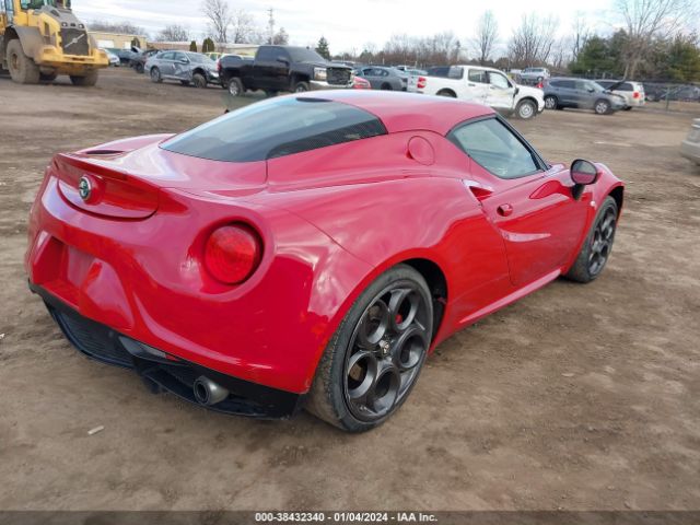 Photo 3 VIN: ZARBAAA44FM168129 - ALFA-ROMEO 4C 