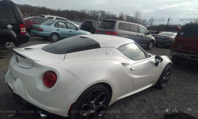 Photo 3 VIN: ZARBAAA46FM158511 - ALFA ROMEO 4C 