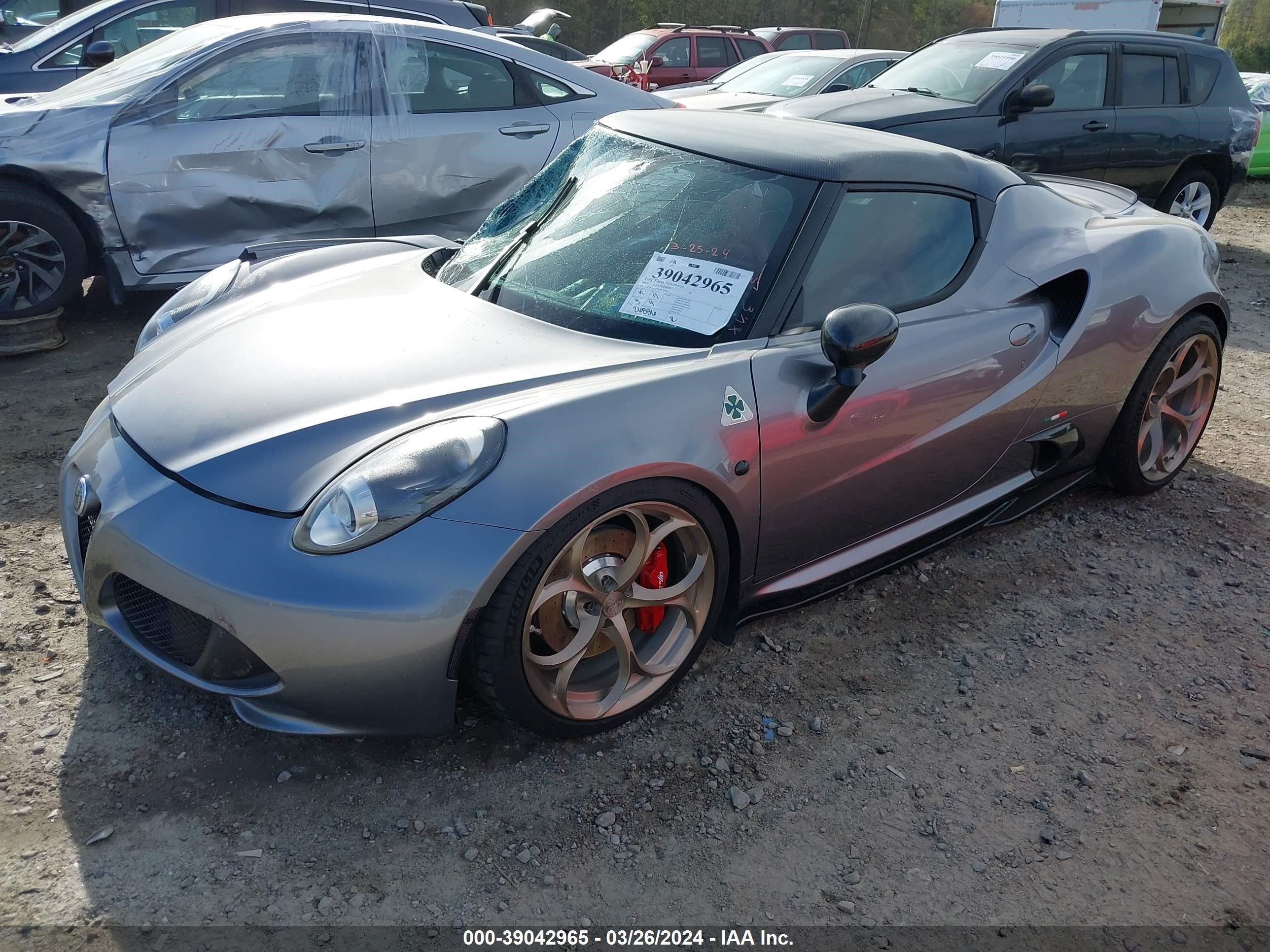 Photo 1 VIN: ZARBAAA4XHM244987 - ALFA-ROMEO 4C 