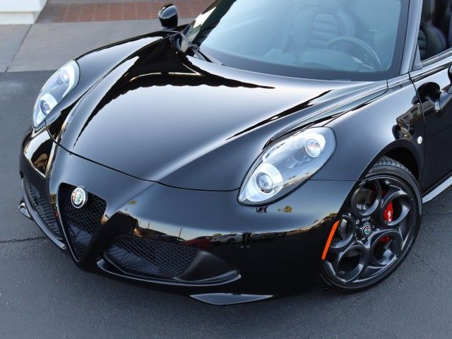 Photo 4 VIN: ZARBAAB45JM273365 - ALFA ROMEO 4C SPIDER 