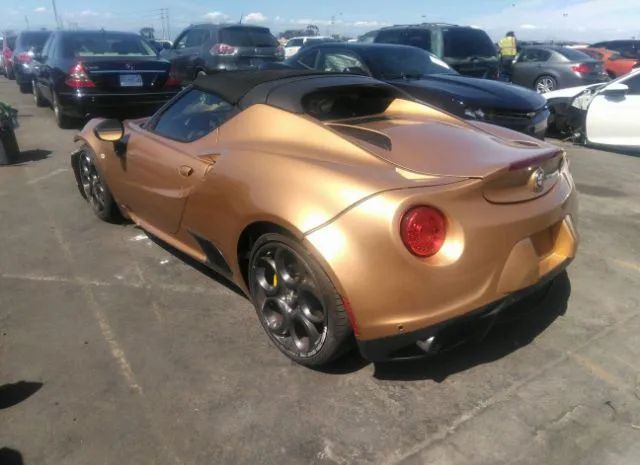 Photo 2 VIN: ZARBAAB49GM180826 - ALFA ROMEO 4C SPIDER 