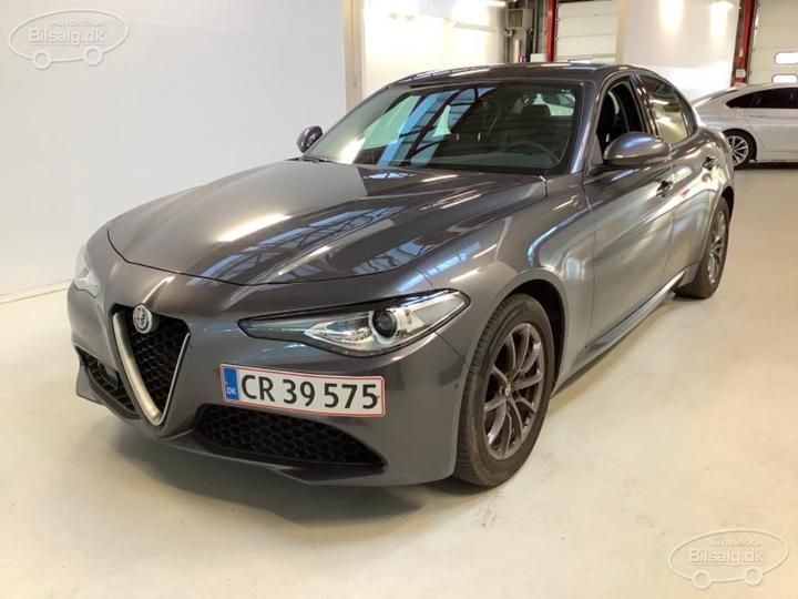 Photo 1 VIN: ZAREAEBN1K7611356 - ALFA ROMEO GIULIA SALOON 