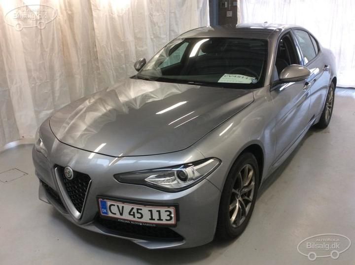 Photo 1 VIN: ZAREAEBN3K7608068 - ALFA ROMEO GIULIA SALOON 