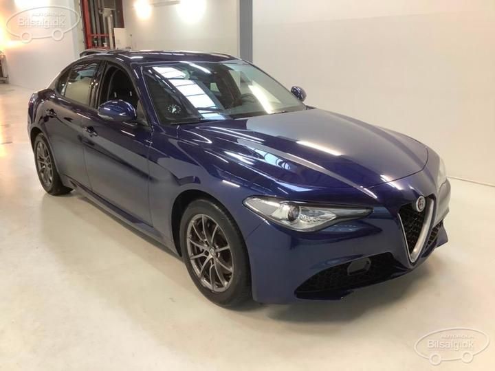 Photo 3 VIN: ZAREAEBN4K7611321 - ALFA-ROMEO GIULIA SALOON 