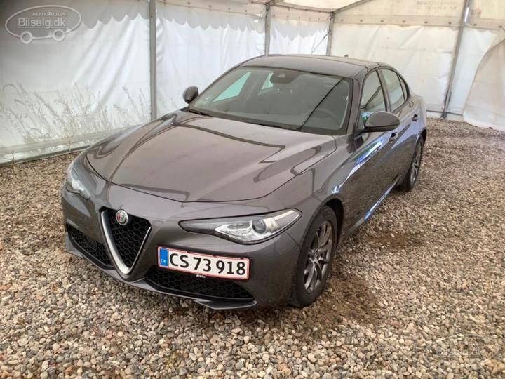 Photo 1 VIN: ZAREAEBN6K7611479 - ALFA ROMEO GIULIA SALOON 