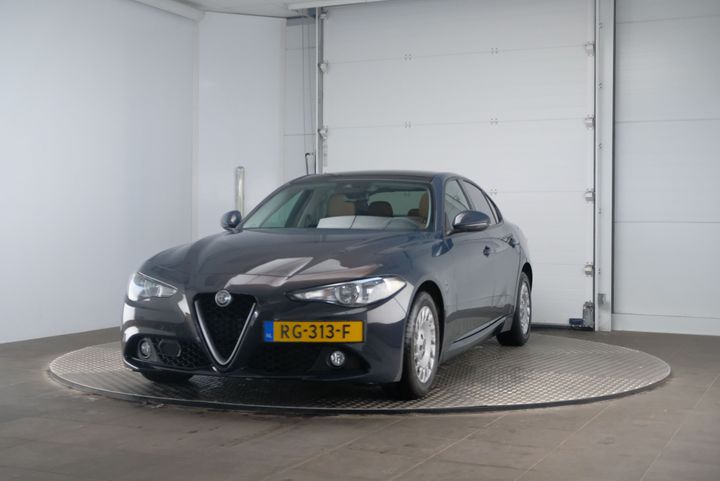 Photo 6 VIN: ZAREAEBU1J7569843 - ALFA-ROMEO GIULIA 