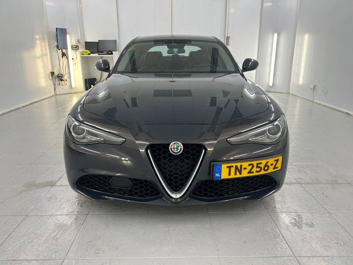 Photo 5 VIN: ZAREAEBU8H7526823 - ALFA-ROMEO GIULIA 