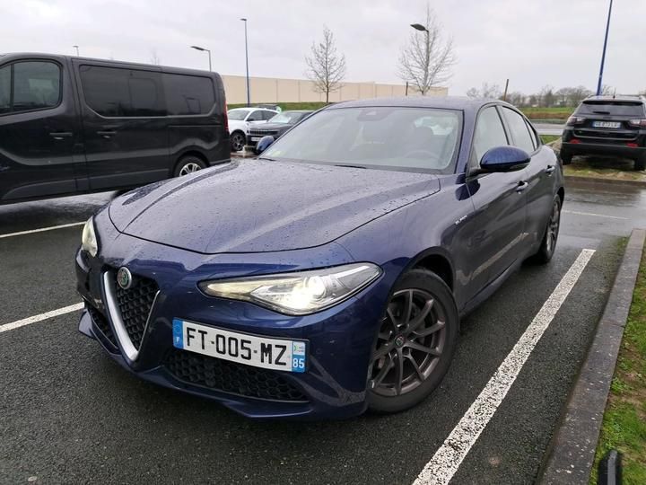 Photo 1 VIN: ZAREAEBX2L7640030 - 8 ALFA ROMEO GIULIA 