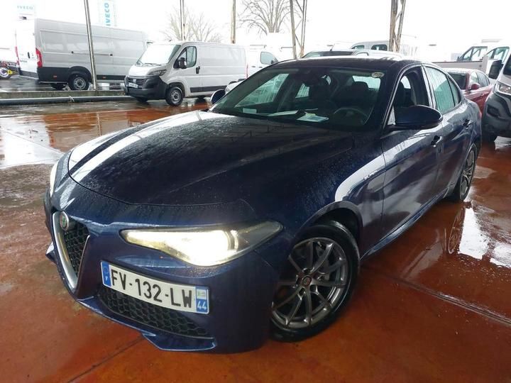 Photo 1 VIN: ZAREAEBX3L7640439 - 21 ALFA ROMEO GIULIA 