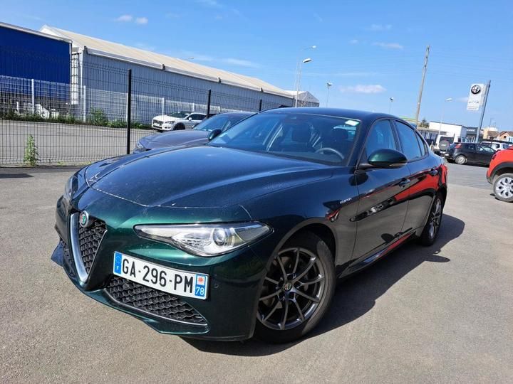 Photo 1 VIN: ZAREAEBX7M7649419 - 21 ALFA ROMEO GIULIA 