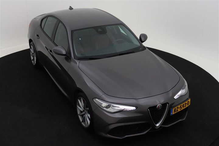 Photo 2 VIN: ZAREAECN2J7583208 - ALFA-ROMEO GIULIA 