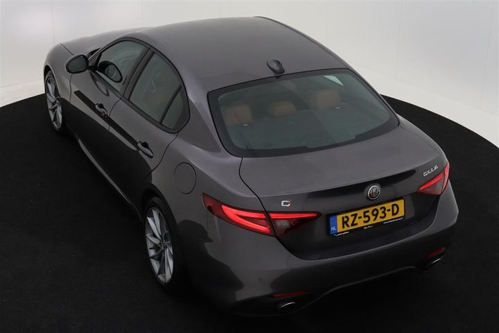 Photo 4 VIN: ZAREAECN2J7583208 - ALFA-ROMEO GIULIA 